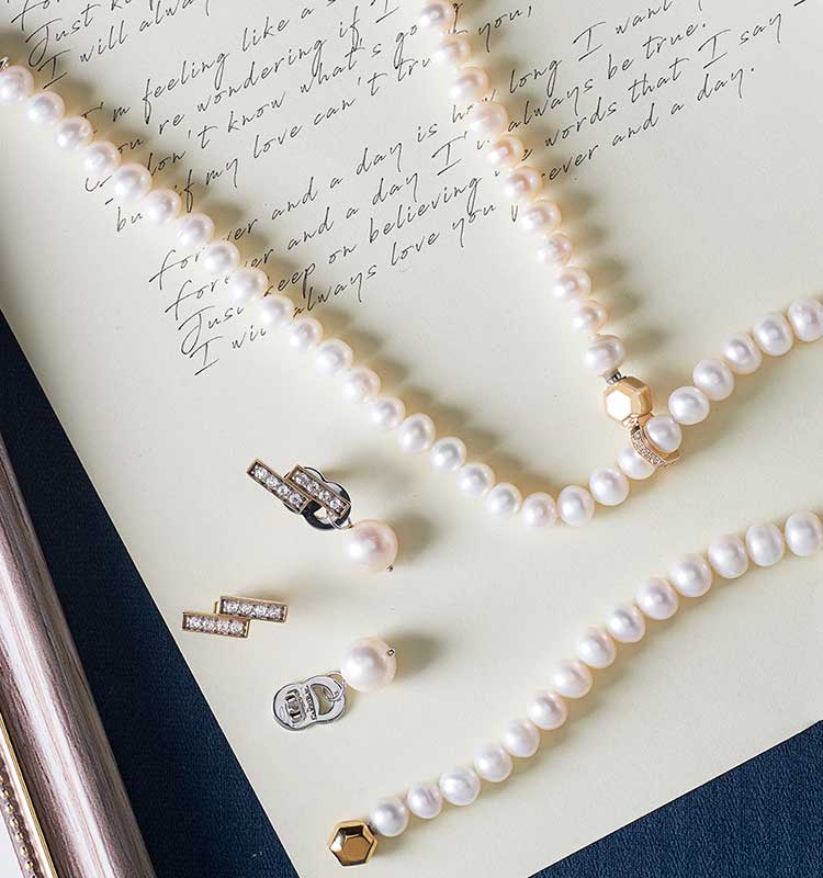 The Benefits of Wearing Pearl Jewelry  CherishBox Blog –  CherishBox_pearljewellery